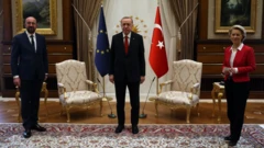 Avrupa Komisyonu Başkanı Ursula von der Leyen ve AB Konseyi Başkanı Charles Michel, Cumhurbaşkanı Recep Tayyip Erdoğan ile bir araya geldi