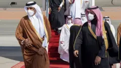 با سفر امیر قطر به عربستان تفاهم‌نامه حل اختلاف دو طرف امضا شد