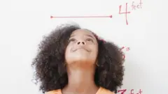 طفلة
