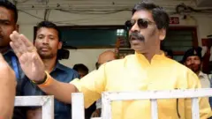 జార్ఖండ్ ముఖ్యమంత్రి హేమంత్ సోరెన్