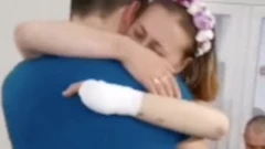 Y tá Ukraine bị mất chân