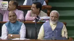 लोकसभेत विधेयक मंजूर