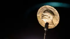 Реплика Нобелевской медали