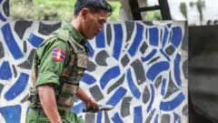 တပ်မတော်အမြှောက်တပ်ကို အာပီဂျီ ၃လုံးနဲ့ TNLA ပလောင်လွတ်လပ်ရေးတပ်က ပစ်ခတ်ခဲ့တယ်