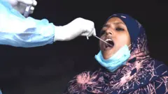 મહિલા