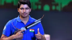 सौरभ चौधरी: