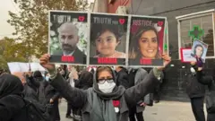 تجمع امروز خانواده‌ها در مقابل دادگاه نظامی