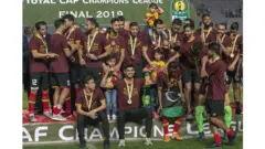 La CAF retire le trophée au Wydad Casablanca et le sanctionne à payer plusieurs millions de francs CFA.