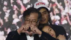 Gustavo y Nicolas Petro