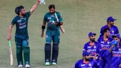ম্যাচের পর পাকিস্তানের দুই ব্যাটসম্যান