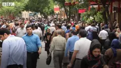 بازگشت تحریم‌ها چه تاثیری روی زندگی و کسب و کار شما گذاشته است؟