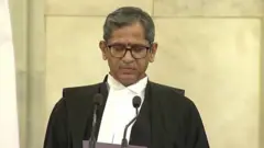 సుప్రీంకోర్టు సీజేగా జస్టిస్ ఎన్‌వీ రమణ ప్రమాణస్వీకారం