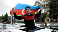 Azerbaycan lideri Aliyev, Dağlık Karabağ'ın ikinci büyük kenti Şuşa'yı ele geçirdiklerini açıkladı