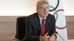 د اولمپیک نړیوالې کمېټې مشر توماس باخ وايي، طالبانو د دوی د مرستو هرکلی کړی