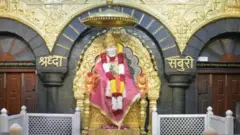 शिर्डी साई मंदिर