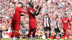 Sadio Mane (iburyo)