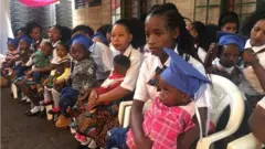 ጥንሲ ስለዘጋጠመን ካብ ትምህርቲ ዝተኣገዳን ሎሚ ግን ንምረቓ ዝበቕዓን ኣደታት