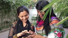 যেকোনও সামাজিক সমস্যায় ব্যঙ্গ-বিদ্রূপ বা ট্রল শেয়ার করে থাকেন অনেকেই
