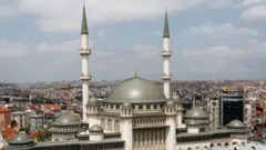 تقسیم سکوائر کی مسجد