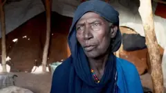 نازحة من ولاية مينيكا في مالي