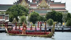 ภาพเรือพระที่นั่งสุพรรณหงส์ ถ่ายในสมัย ร.10