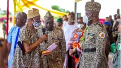 Awọn aṣiwaju ikọ Amọtẹkun ni Ọyọ n yẹ gomina Makinde si