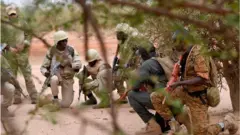 L'armée burkinabè fait face à une recrudescence des attaques de groupes armés