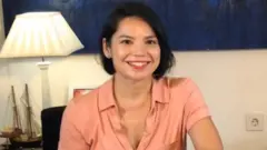 Intania Fajar, Janda Becanda