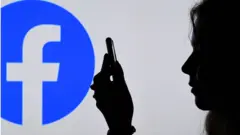 فیس بک