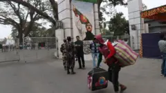 বেনাপোলে ভারত-বাংলাদেশ সীমান্ত। ফাইল ছবি