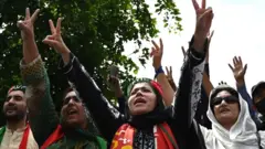 عمران خان، تحریک انصاف