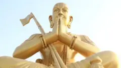 Statue 1