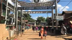 မြန်မာ အိန္ဒိယ နယ်စပ်ဂိတ် တစ်ခု (ပုံ အဟောင်း)