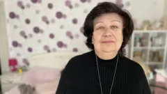 니카의 외할머니 타마라는 딸과 손녀를 그리워하면서도 이들이 영국에서 안전하다는 사실에 "정말 기쁘다"고 말했다