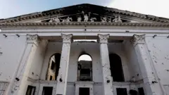 маріупольський театр зруйнували