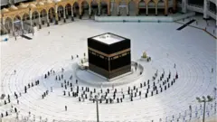 সামাজিক দূরত্ব মেনে এবারের হজ। একেবারের অন্যরকম চিত্র।