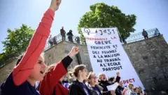 Abagore bo mu mujyi wa Lausanne batangiye imyigaragambyo mbere gato y'iya rusange mu gihugu iba uyu munsi