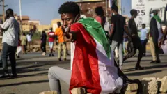 محتج سوداني.