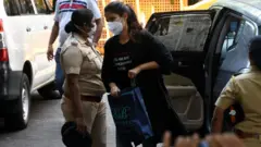 रिया चक्रवर्ती