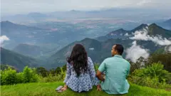 पर्यटन