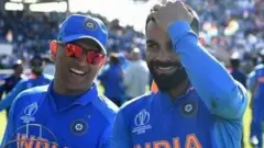 મહેન્દ્રસિંહ ધોની અને વિરાટ કહોલી