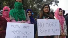 ক্যাম্পাসে বিক্ষোভ