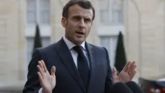MACRON