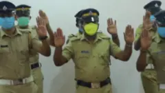 পুলিশ