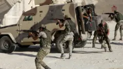 عناصر من القوات السورية