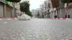 "أصبحت رام الله أشبه بمدينة أشباح"
