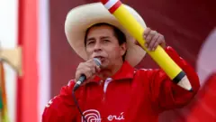 Pedro Castillo prend la parole lors d'un meeting de campagne le 22 mai
