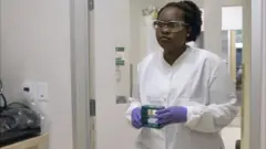 Dr Mirelle Kamariza