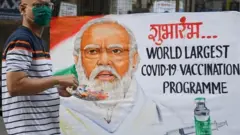 कोरोना लस, पंतप्रधान नरेंद्र मोदी, याचिका, केरळ