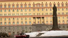 памятник Дзержинскому